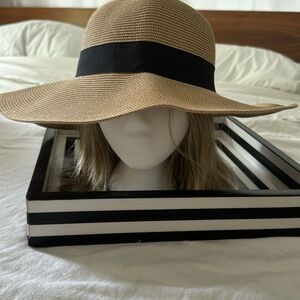 Sun hat great for gardening